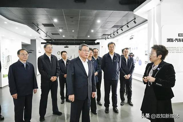总理赴上海调研，特别与金牌选手面对面