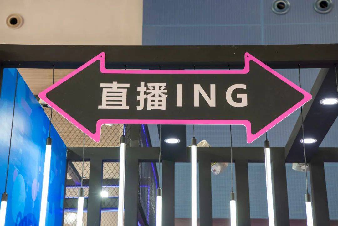 因直播不良行为，顶流鹿晗多个社交平台被禁止关注，工作室已道歉