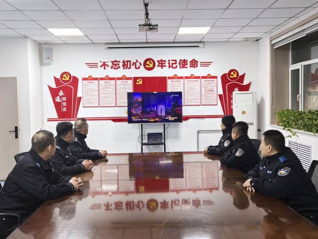 【致敬最美的你】观看《闪亮的名字——2024“最美基层民警”发布仪式》，太原公安被“点燃”！