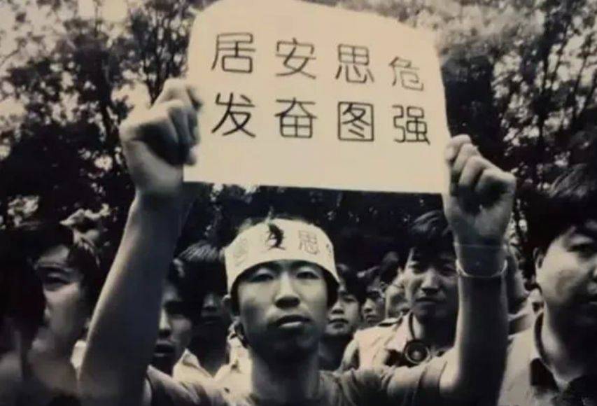 12：3！安理会未通过表决，美西方不许中俄翻旧账，中方表态：绝不会忘记历史