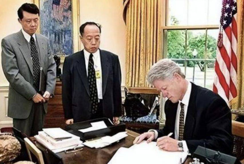 12：3！安理会未通过表决，美西方不许中俄翻旧账，中方表态：绝不会忘记历史